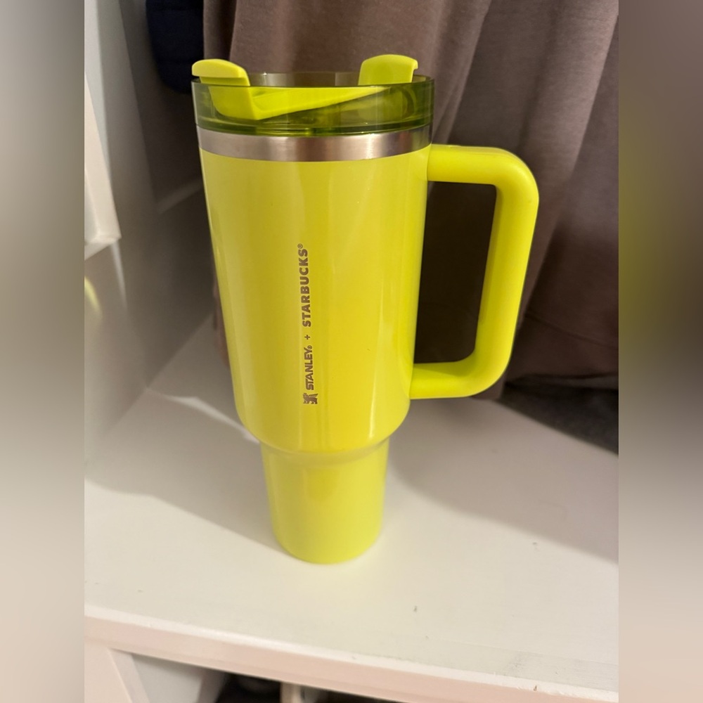 LIME GREEN starbucks X stanley 2024 summer